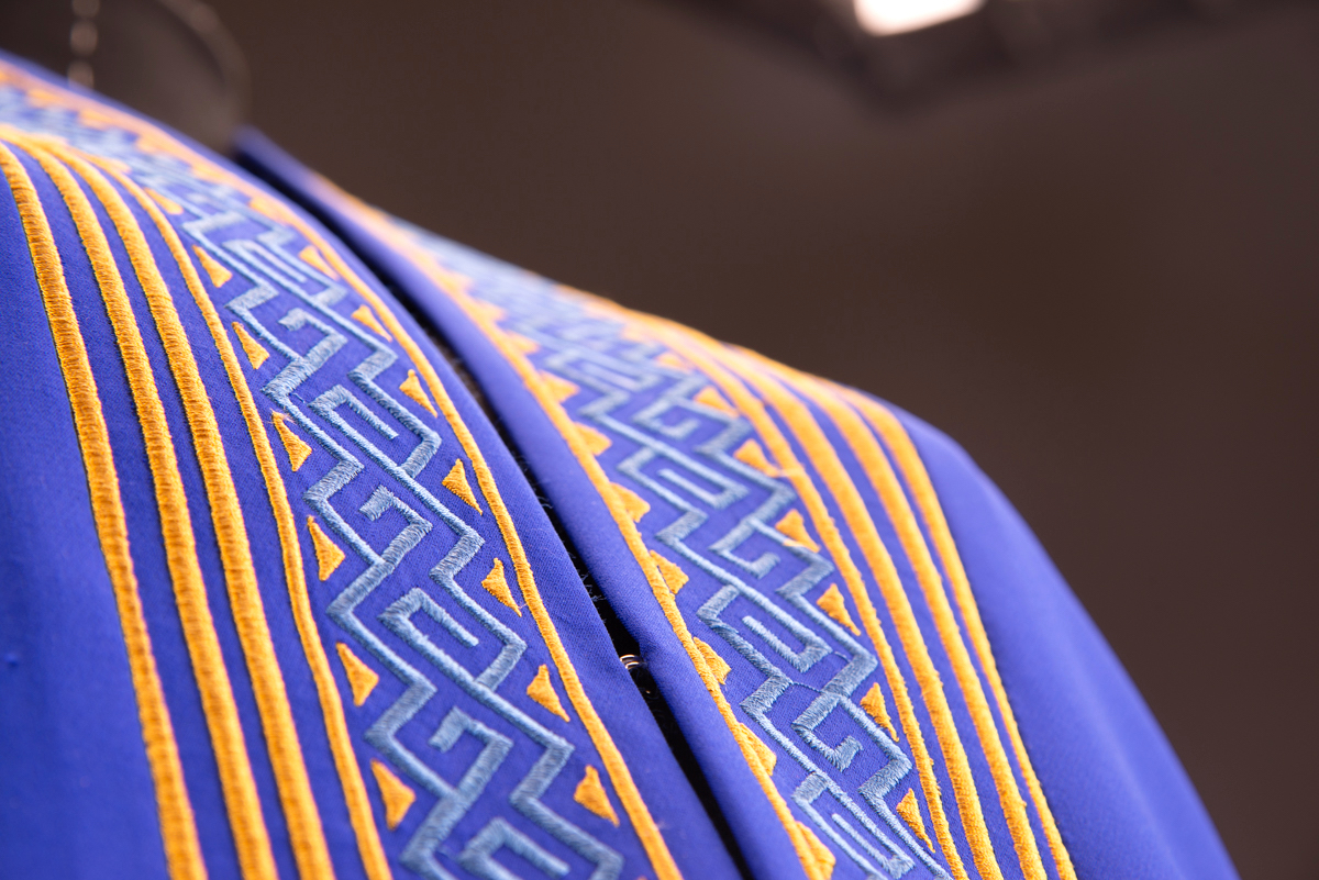5. FRONT DETAIL