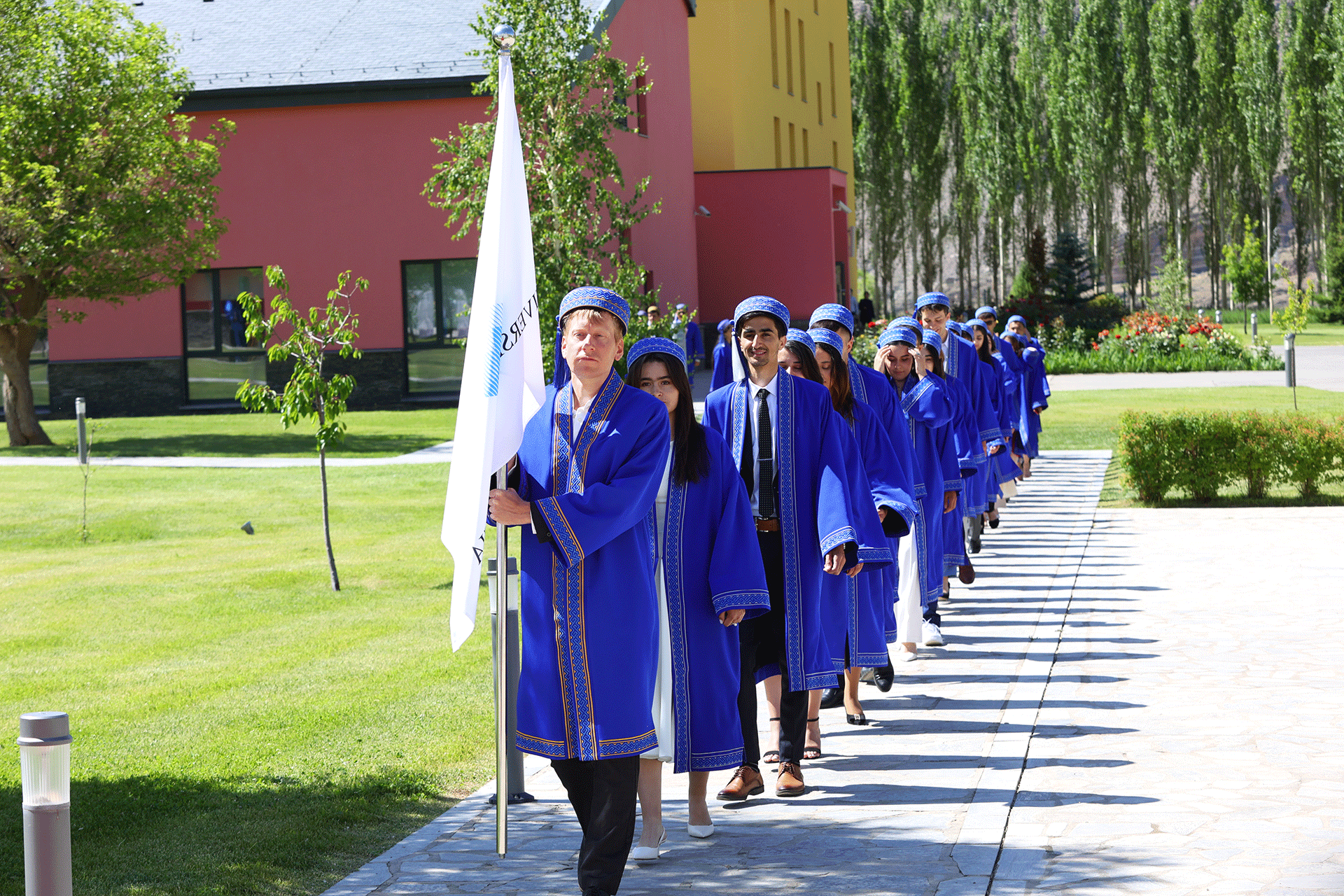 093 Procession UCA AY8A7117